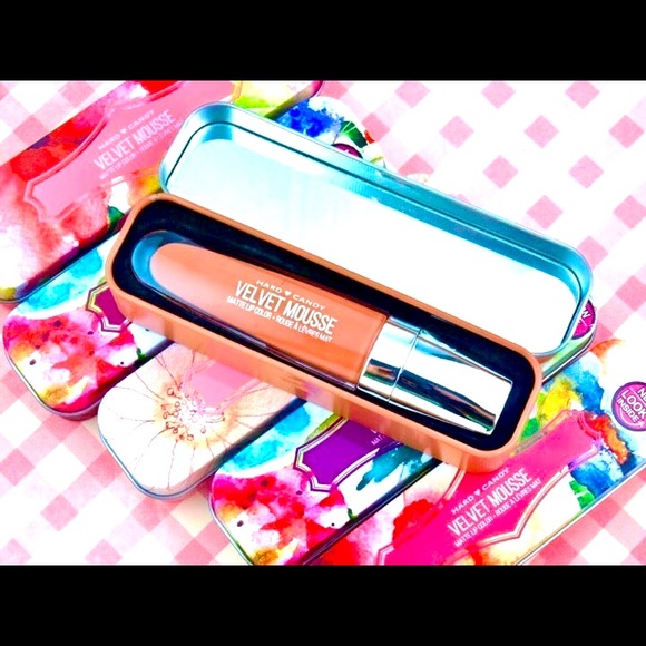 ❤️ FORGET ME NOT VELVET MOUSSE LIP GLOSS❤️ - Picture 3 of 5